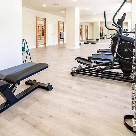 Infinity 2br&parking إِستيبونا