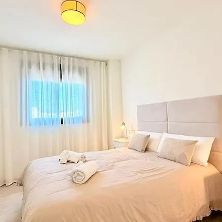 Infinity 2br&parking شقة إِستيبونا